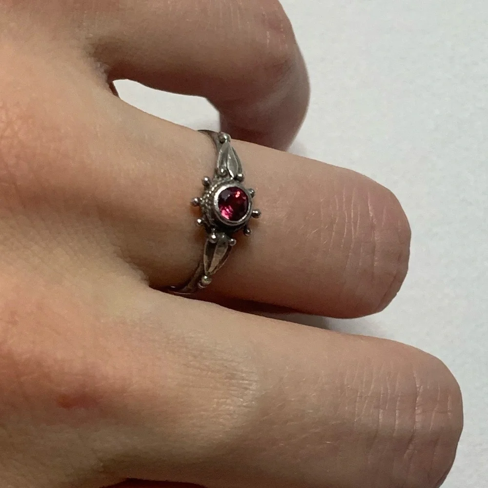 Silver 925 ring - Picture 1 of 6